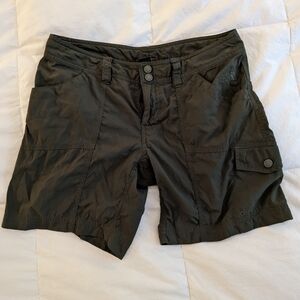 Women's The North Face shorts size 4